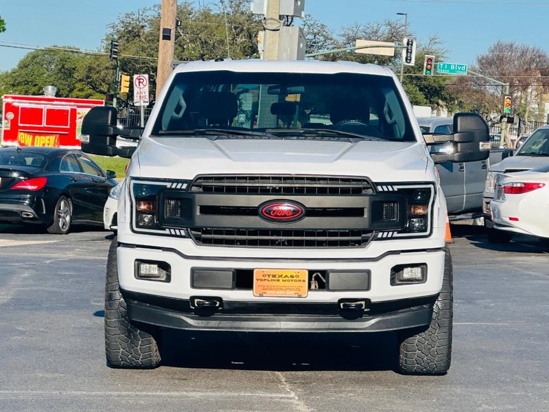 Ford F-150 Vehicle Full-screen Gallery Image 03
