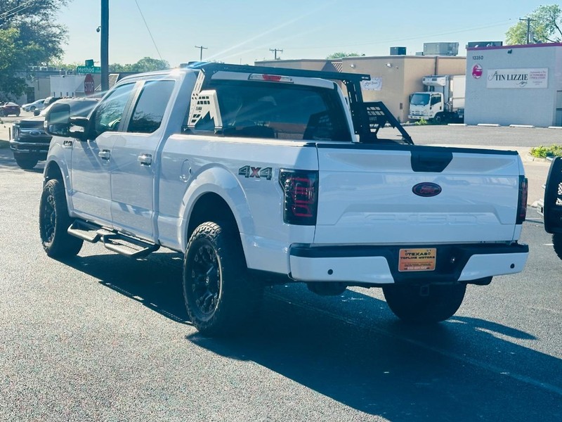 Ford F-150 Vehicle Full-screen Gallery Image 16