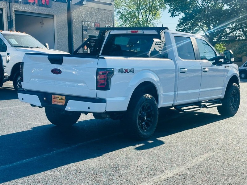 Ford F-150 Vehicle Full-screen Gallery Image 18