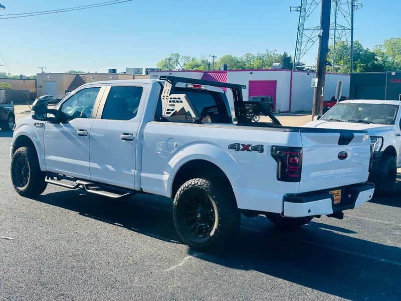 Ford F-150 Vehicle Full-screen Gallery Image 19