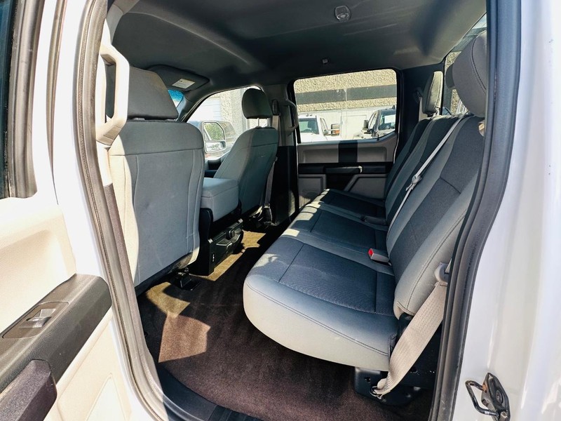 Ford F-150 Vehicle Full-screen Gallery Image 28