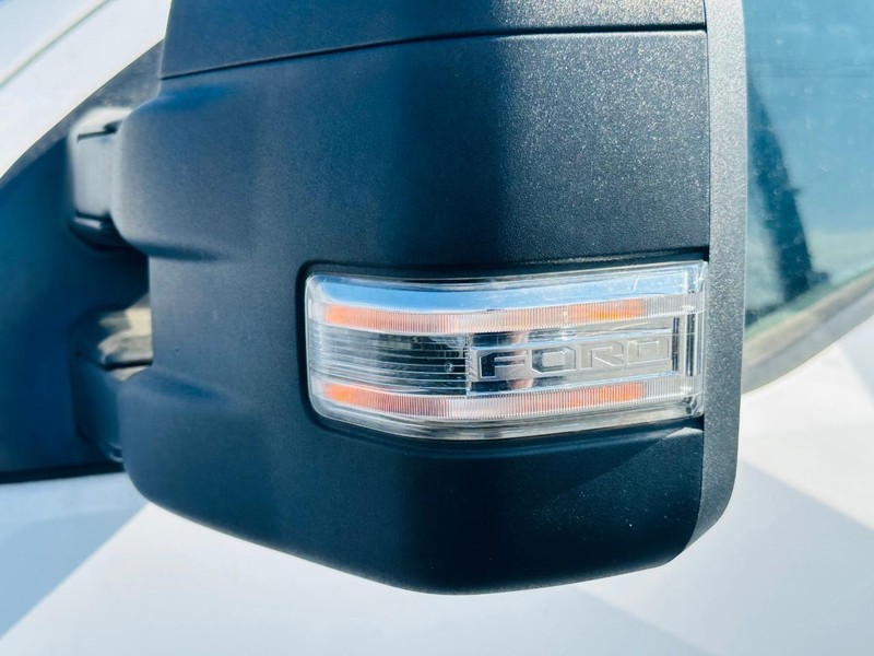 Ford F-150 Vehicle Full-screen Gallery Image 36