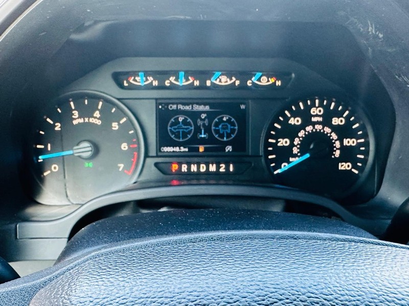 Ford F-150 Vehicle Full-screen Gallery Image 39