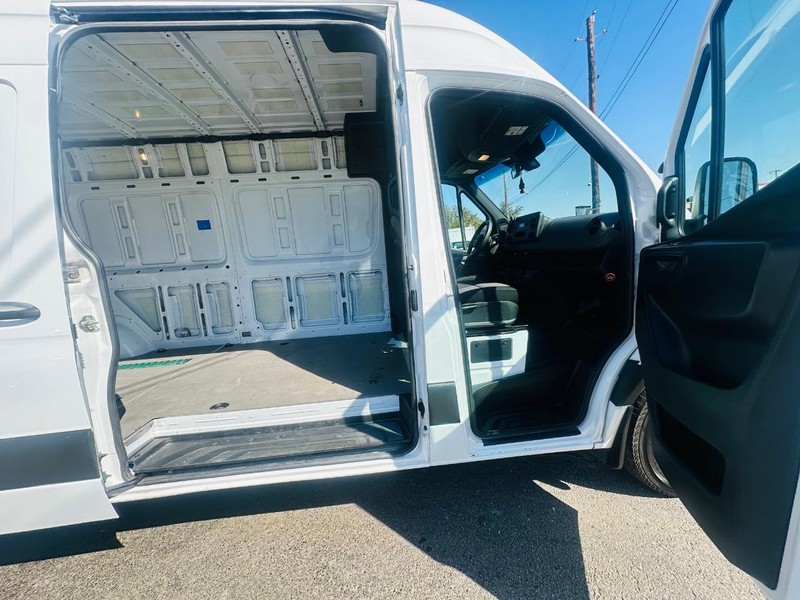 Mercedes-Benz Sprinter Cargo Van Vehicle Full-screen Gallery Image 13