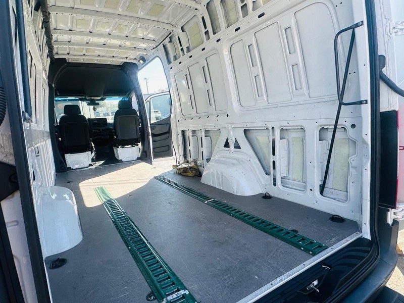 Mercedes-Benz Sprinter Cargo Van Vehicle Full-screen Gallery Image 16