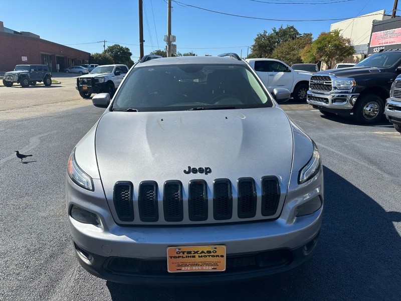 Jeep Cherokee Vehicle Full-screen Gallery Image 03