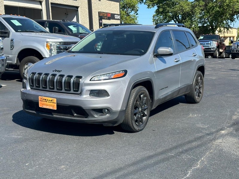 Jeep Cherokee Vehicle Full-screen Gallery Image 19