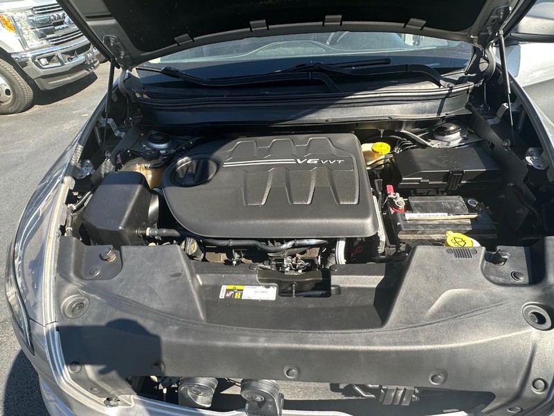 Jeep Cherokee Vehicle Full-screen Gallery Image 34