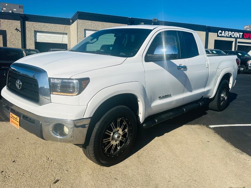 Toyota Tundra 2WD Truck Vehicle Full-screen Gallery Image 09