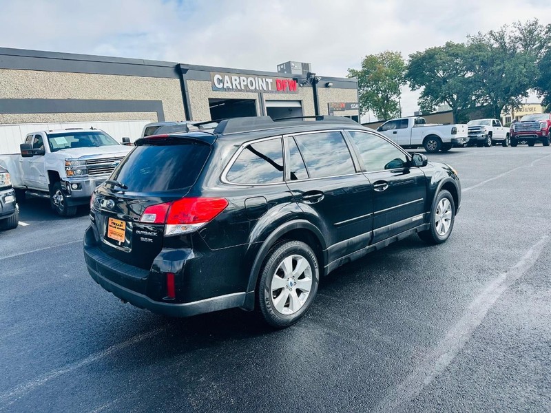 Subaru Outback Vehicle Full-screen Gallery Image 11
