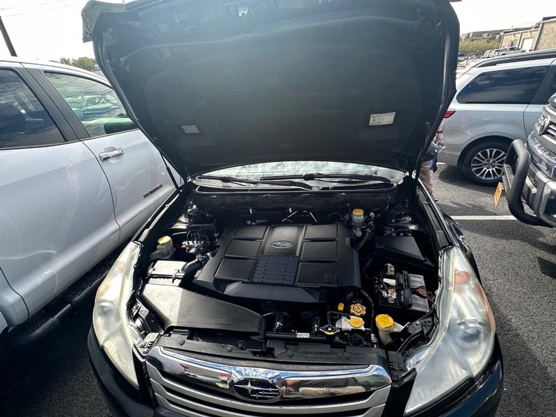 Subaru Outback Vehicle Full-screen Gallery Image 38