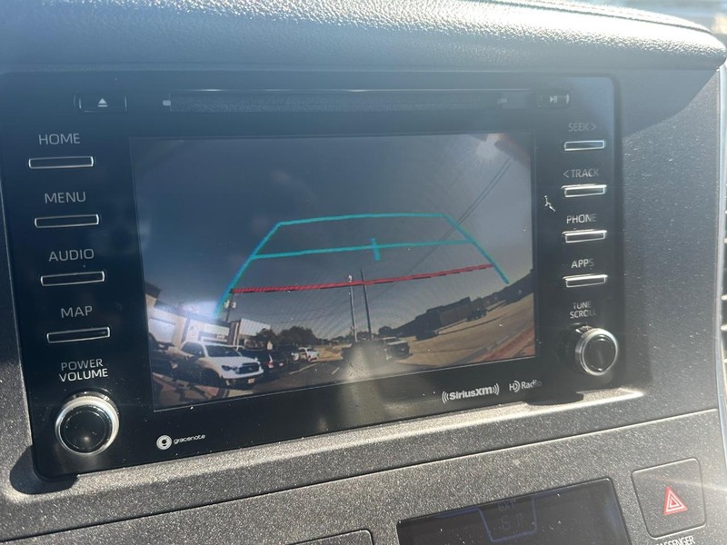 Toyota Sienna Vehicle Full-screen Gallery Image 19