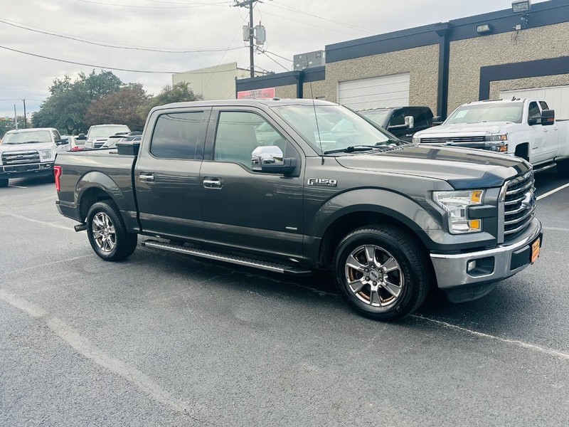 Ford F-150 Vehicle Full-screen Gallery Image 5