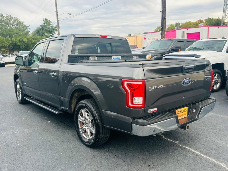 Ford F-150 Vehicle Full-screen Gallery Image 10