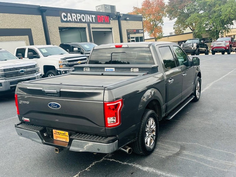 Ford F-150 Vehicle Full-screen Gallery Image 12