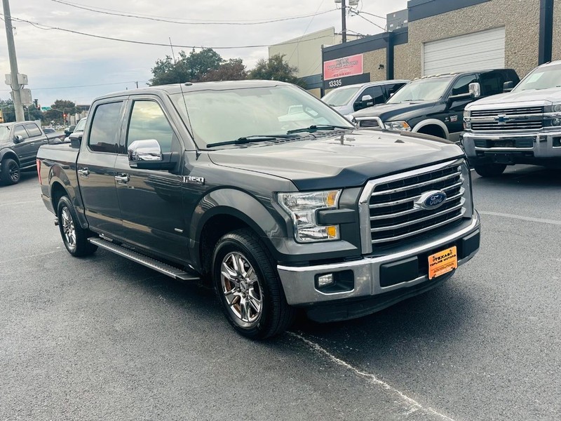 Ford F-150 Vehicle Full-screen Gallery Image 13