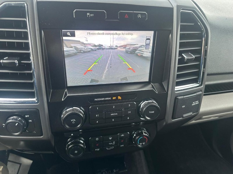 Ford F-150 Vehicle Full-screen Gallery Image 28