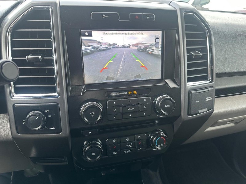 Ford F-150 Vehicle Full-screen Gallery Image 29