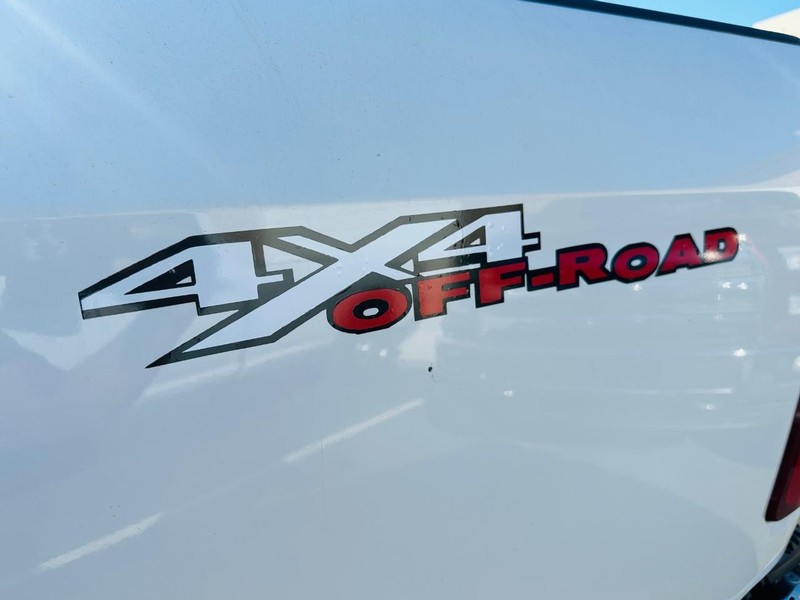 Ram 2500 Vehicle Full-screen Gallery Image 11