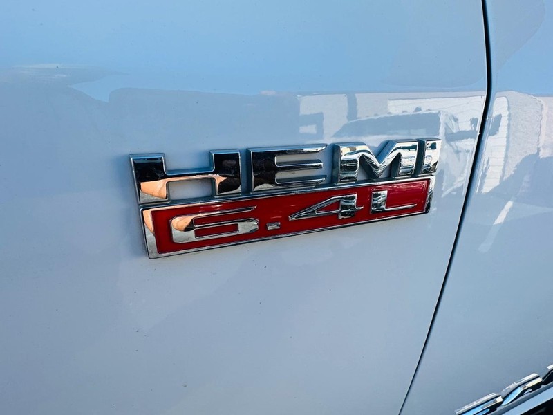 Ram 2500 Vehicle Full-screen Gallery Image 15