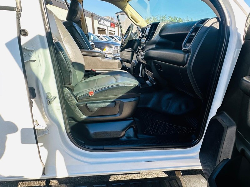 Ram 2500 Vehicle Full-screen Gallery Image 20