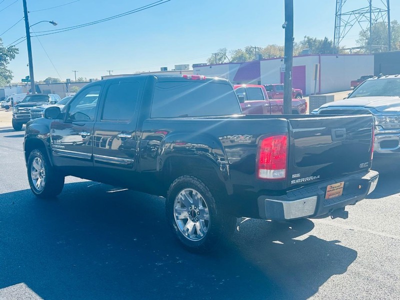 GMC Sierra 1500 Vehicle Full-screen Gallery Image 17