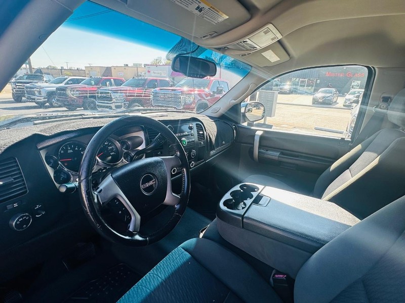 GMC Sierra 1500 Vehicle Full-screen Gallery Image 21