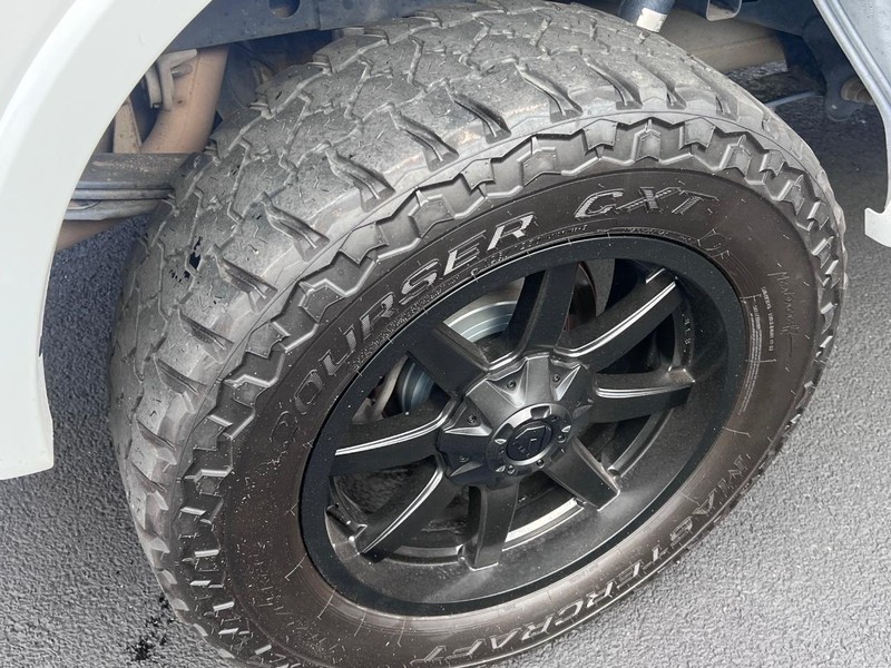 Ford F-150 Vehicle Full-screen Gallery Image 15