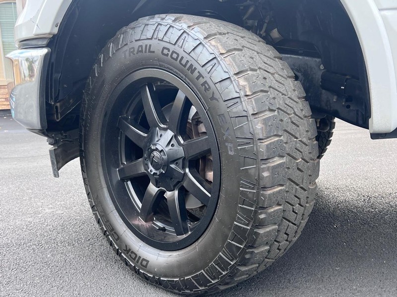 Ford F-150 Vehicle Full-screen Gallery Image 17