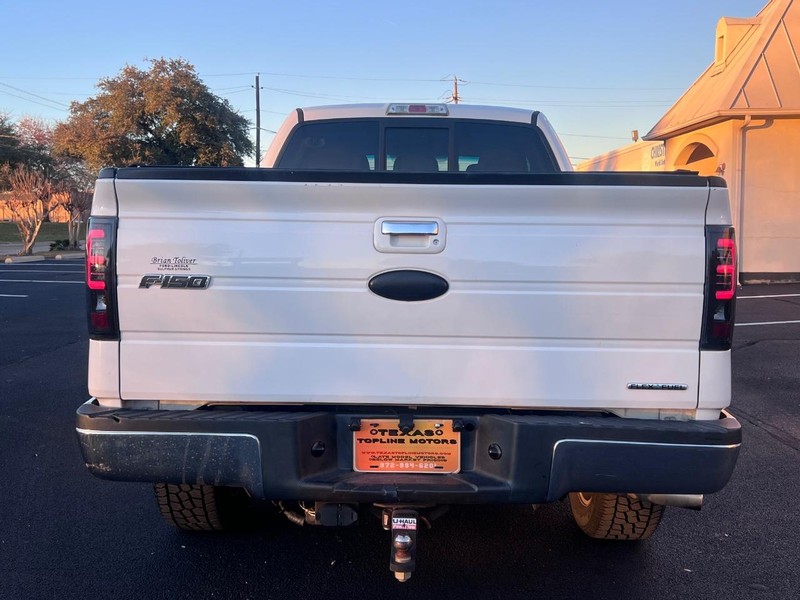 Ford F-150 Vehicle Full-screen Gallery Image 10