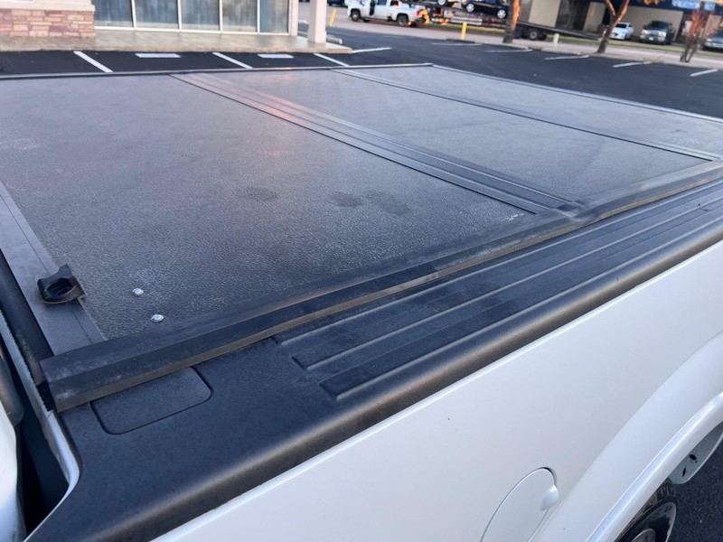 Ford F-150 Vehicle Full-screen Gallery Image 21