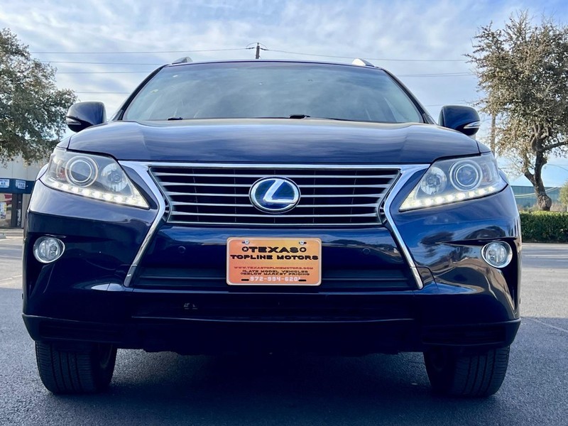 Lexus RX 450h Vehicle Full-screen Gallery Image 6