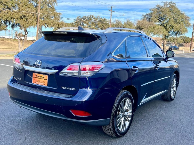 Lexus RX 450h Vehicle Full-screen Gallery Image 9