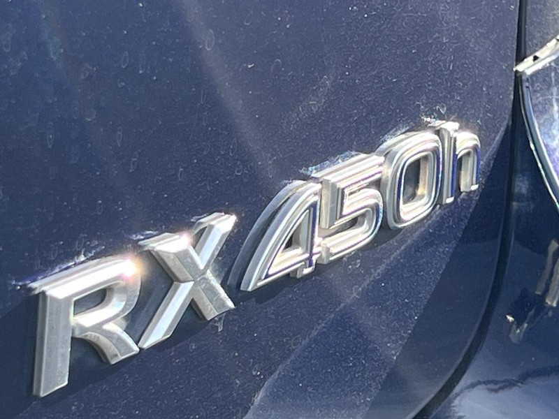 Lexus RX 450h Vehicle Full-screen Gallery Image 20