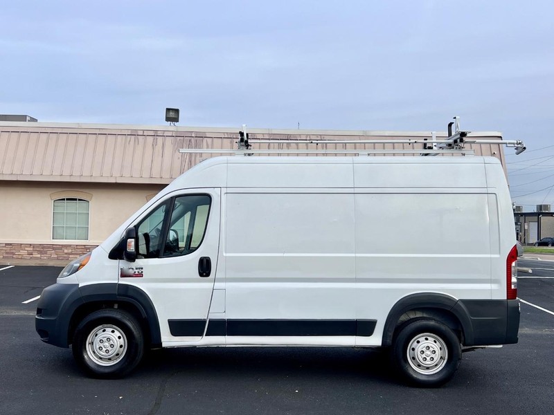 Ram ProMaster Cargo Van Vehicle Full-screen Gallery Image 07