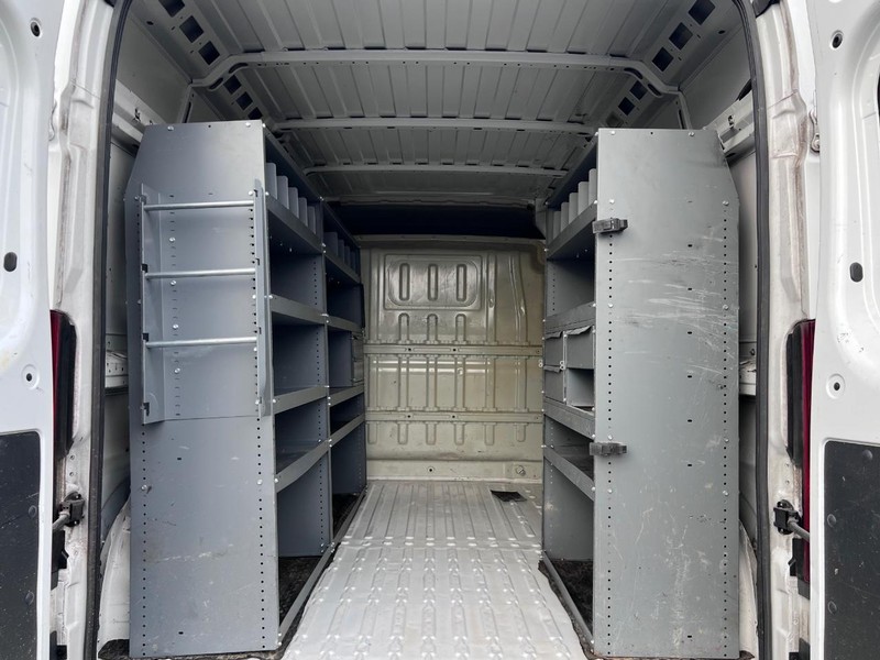 Ram ProMaster Cargo Van Vehicle Full-screen Gallery Image 13