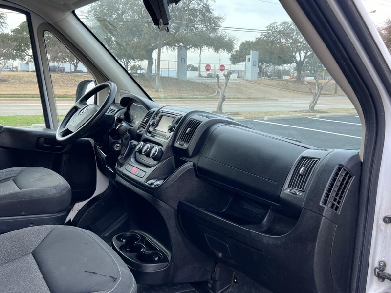 Ram ProMaster Cargo Van Vehicle Full-screen Gallery Image 26