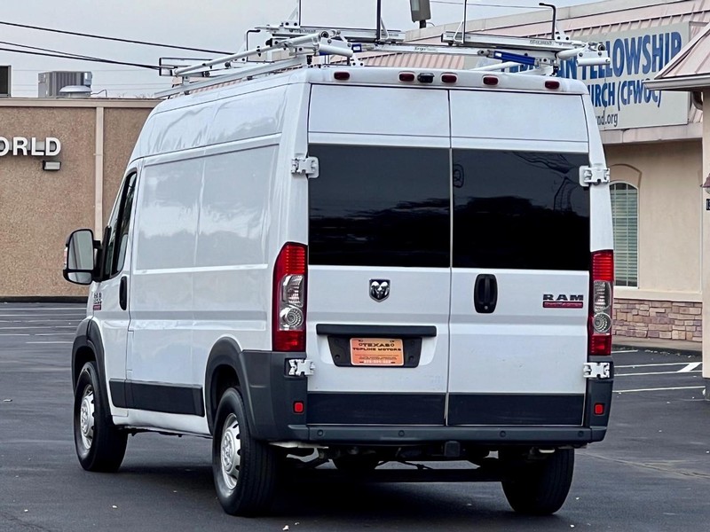 Ram ProMaster Cargo Van Vehicle Full-screen Gallery Image 27