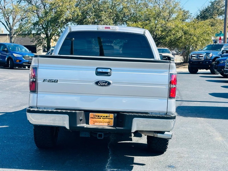 Ford F-150 Vehicle Full-screen Gallery Image 09