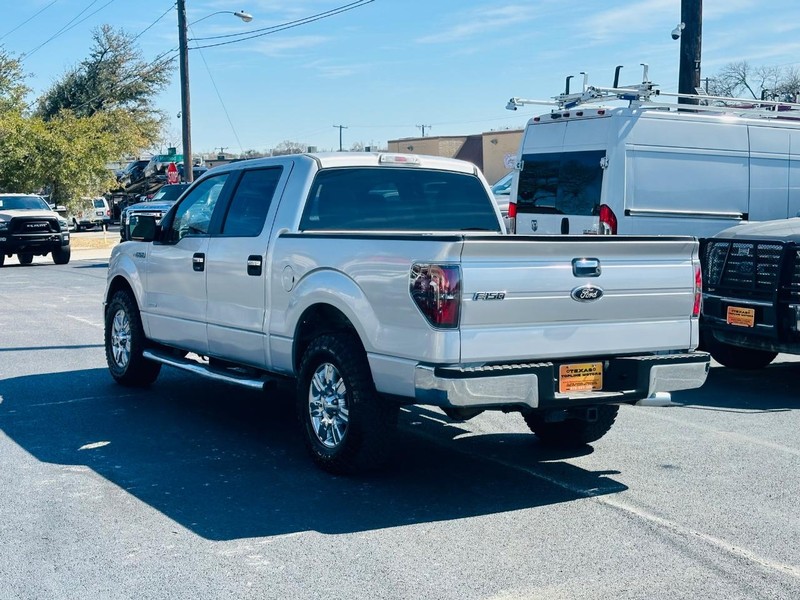 Ford F-150 Vehicle Full-screen Gallery Image 10
