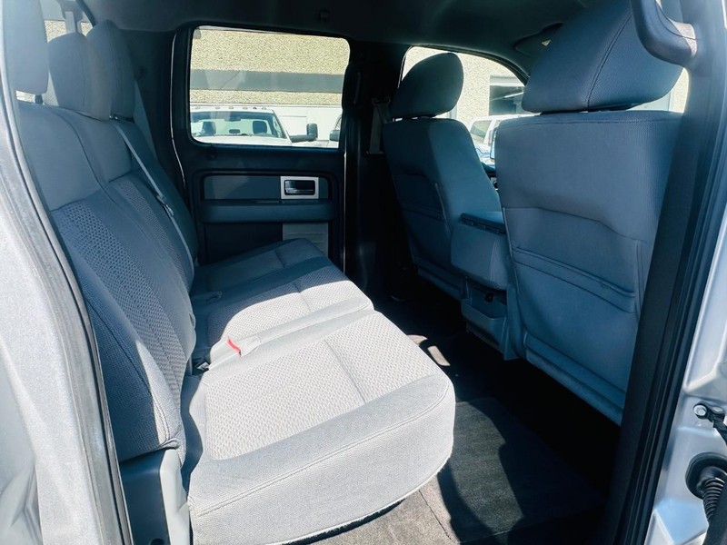 Ford F-150 Vehicle Full-screen Gallery Image 20