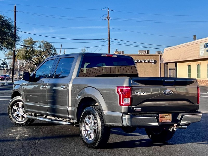 Ford F-150 Vehicle Full-screen Gallery Image 08