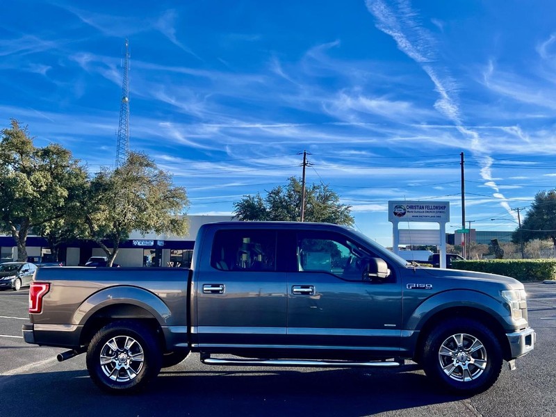 Ford F-150 Vehicle Full-screen Gallery Image 09