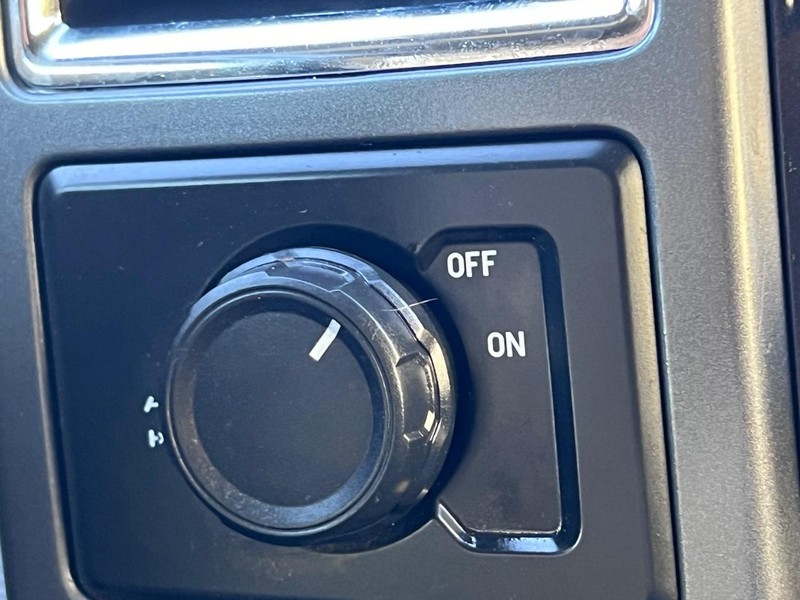 Ford F-150 Vehicle Full-screen Gallery Image 26