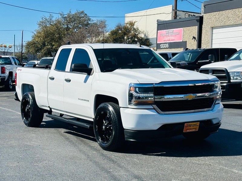Chevrolet Silverado 1500 Vehicle Full-screen Gallery Image 2