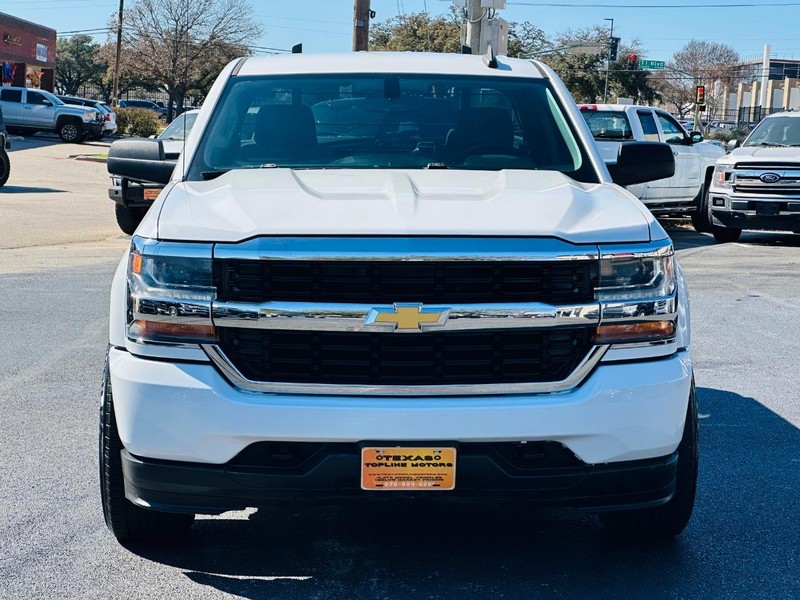 Chevrolet Silverado 1500 Vehicle Full-screen Gallery Image 4