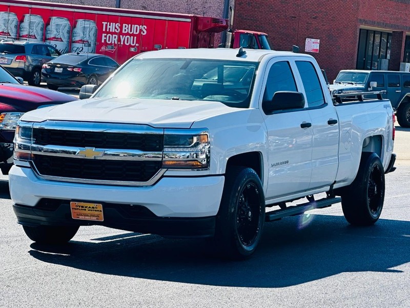 Chevrolet Silverado 1500 Vehicle Full-screen Gallery Image 6