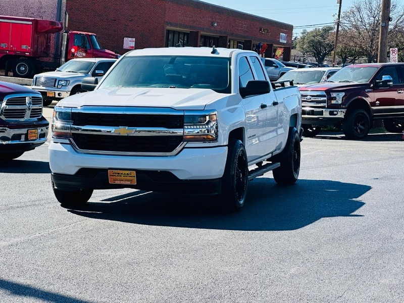 Chevrolet Silverado 1500 Vehicle Full-screen Gallery Image 7