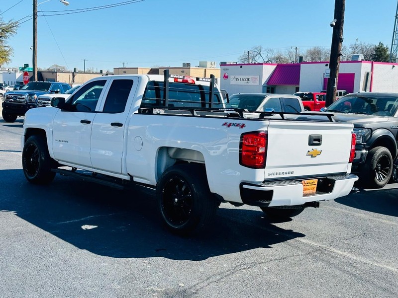 Chevrolet Silverado 1500 Vehicle Full-screen Gallery Image 8