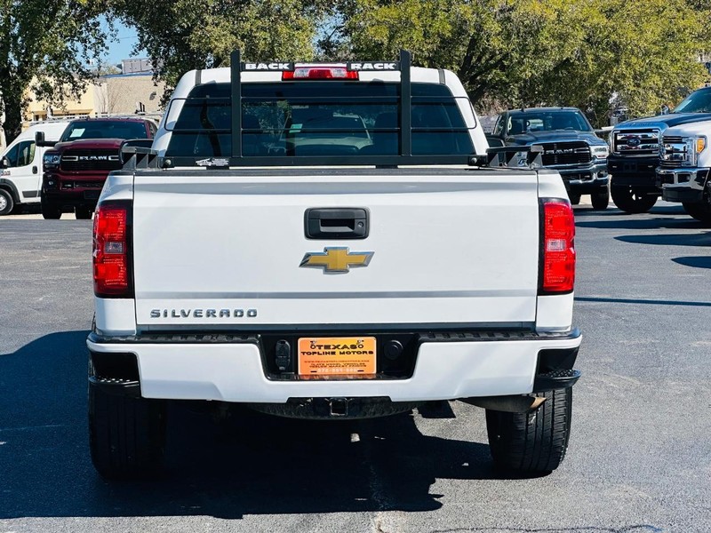 Chevrolet Silverado 1500 Vehicle Full-screen Gallery Image 11